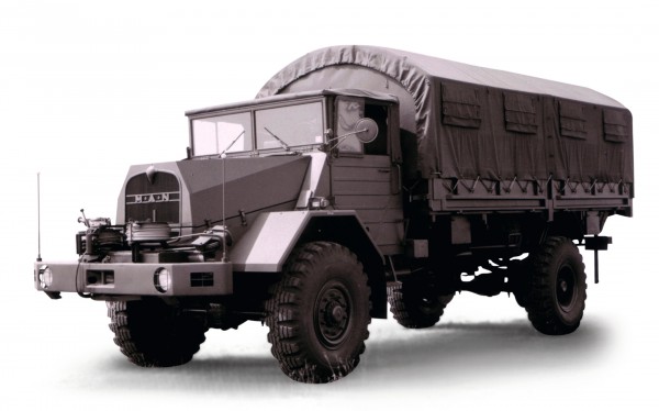 Schuco 452652100 LKW 5t gl MAN 630 L2AE 1:87 
