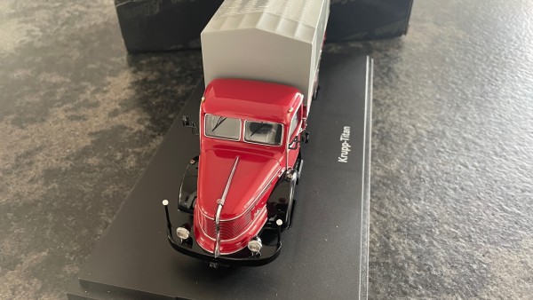 Rare Dossier De Presse 1977 Automobile EXCALIBUR III Press Kit Rare Dossier De Presse 1977 Automobile EXCALIBUR III Press Kit